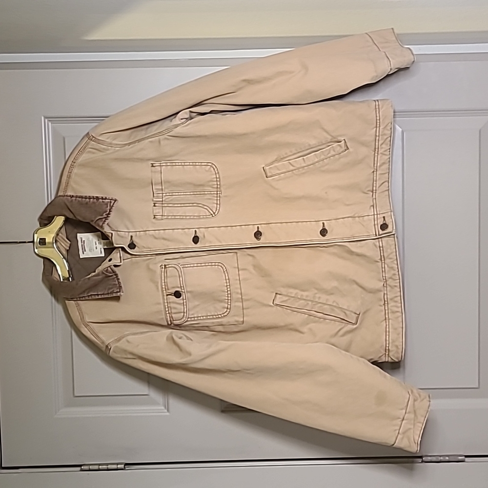 American Eagle thick warm cozy work jacket with interior pockets. Great conditio